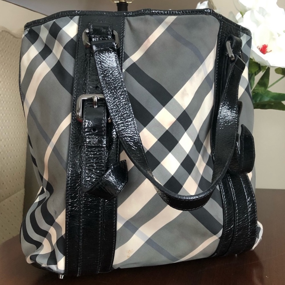 Burberry Black Beat Check Nylon And Patent Leather Lowry Tote - Picture 7 of 16